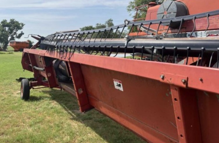 1989 Case IH 1010 Header - Image 6