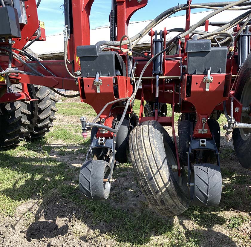 2013 Case IH 1255 Planter - Image 4