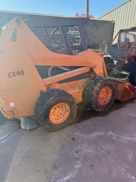 2004 CASE 85XT Skid Steer