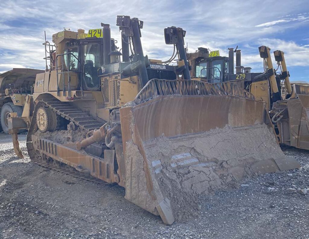 [Auction]: 2011 Caterpillar D10T Dozer (UNIT 1) | est 10,459 engine ...