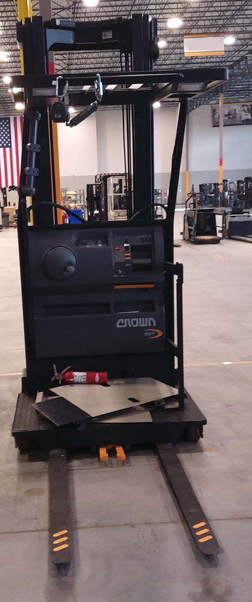 2025 Crown SP3520-30 Stock Picker - Image 4