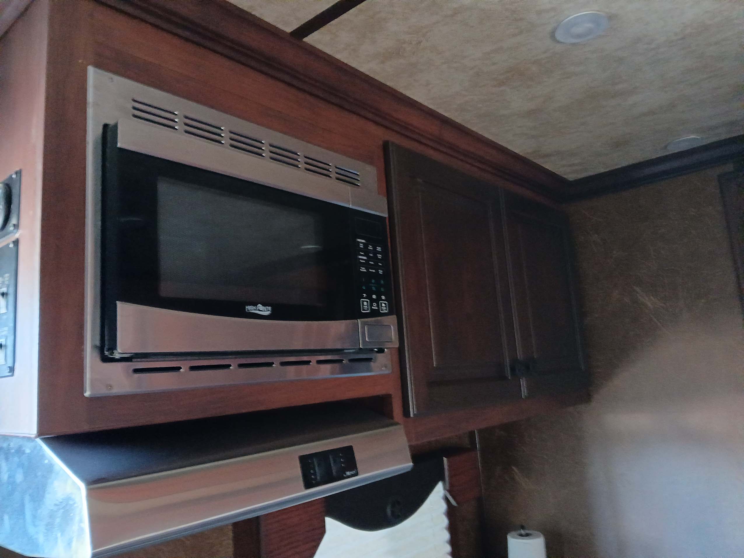 2018 Universal Trailer Corp. Horse Trailer - Image 21