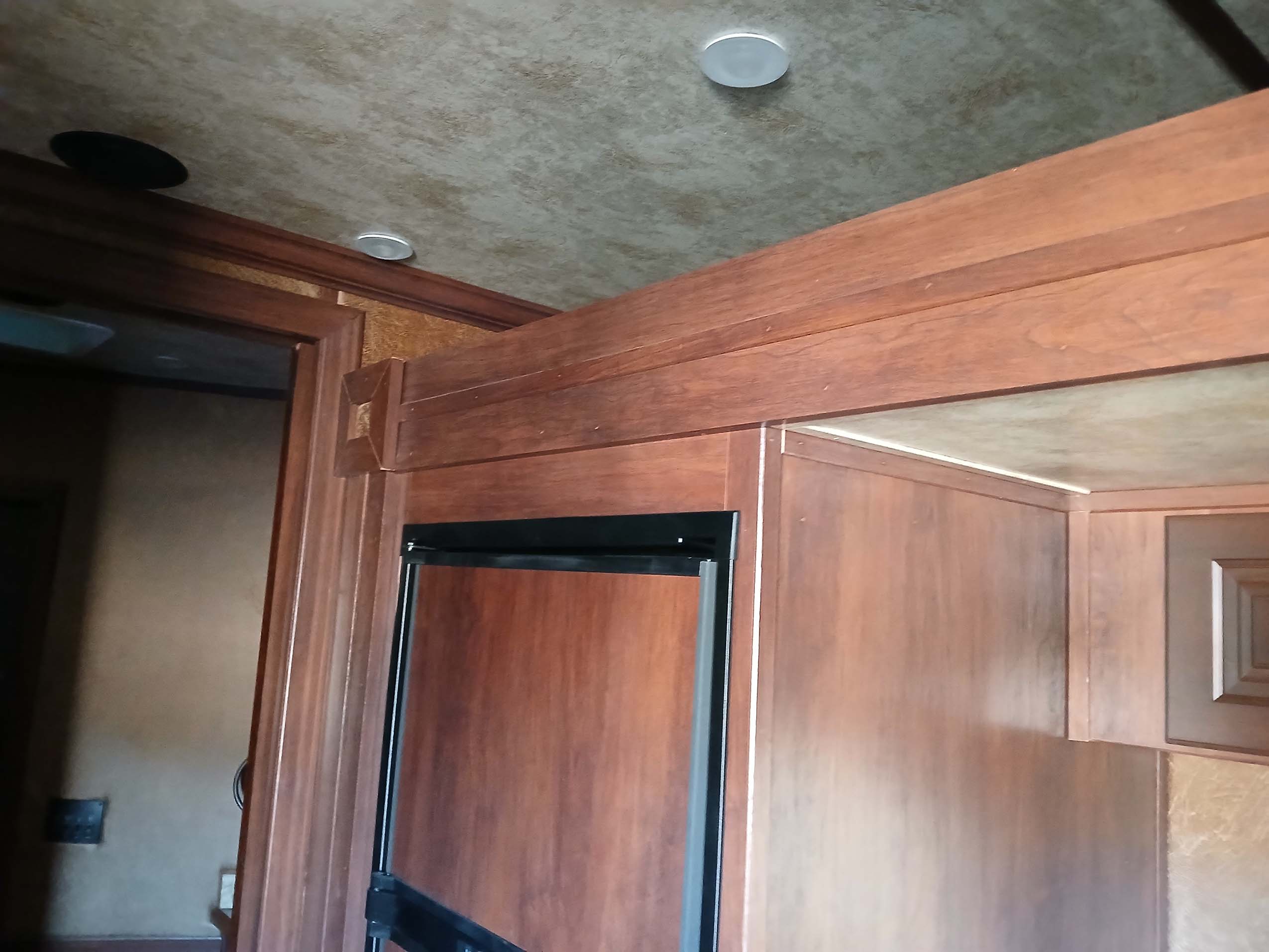 2018 Universal Trailer Corp. Horse Trailer - Image 22