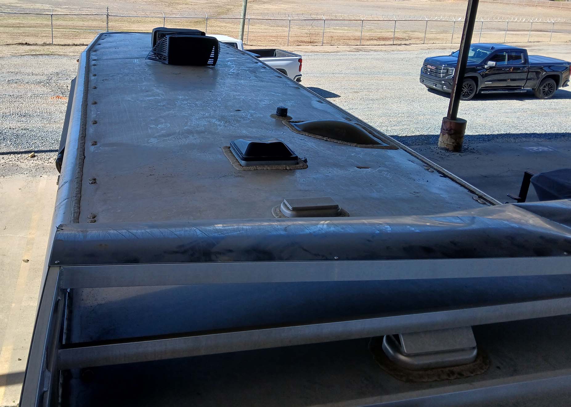 2018 Universal Trailer Corp. Horse Trailer - Image 8