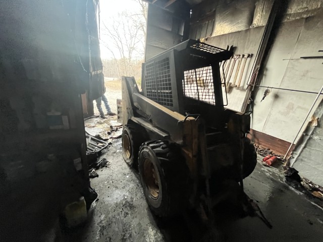 2000 Gehl 4835 Skid Steer - Image 11