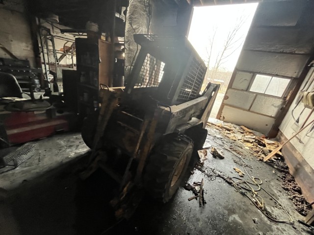 2000 Gehl 4835 Skid Steer - Image 9