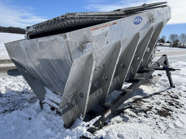 Henke Salt Spreader - Image 3