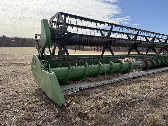 2008 John Deere 630F Header