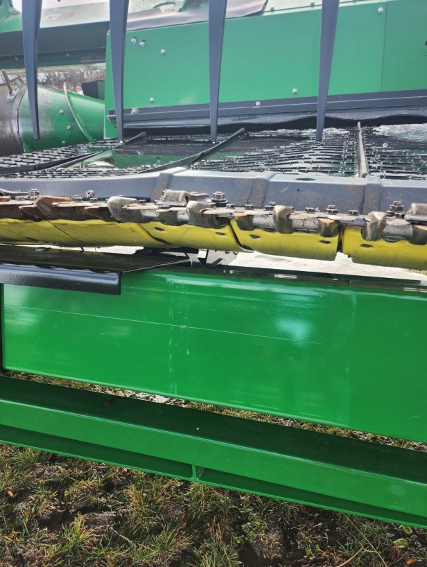 2023 John Deere HD45F Header - Image 9
