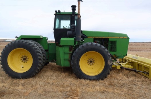 John Deere 8770 Tractor