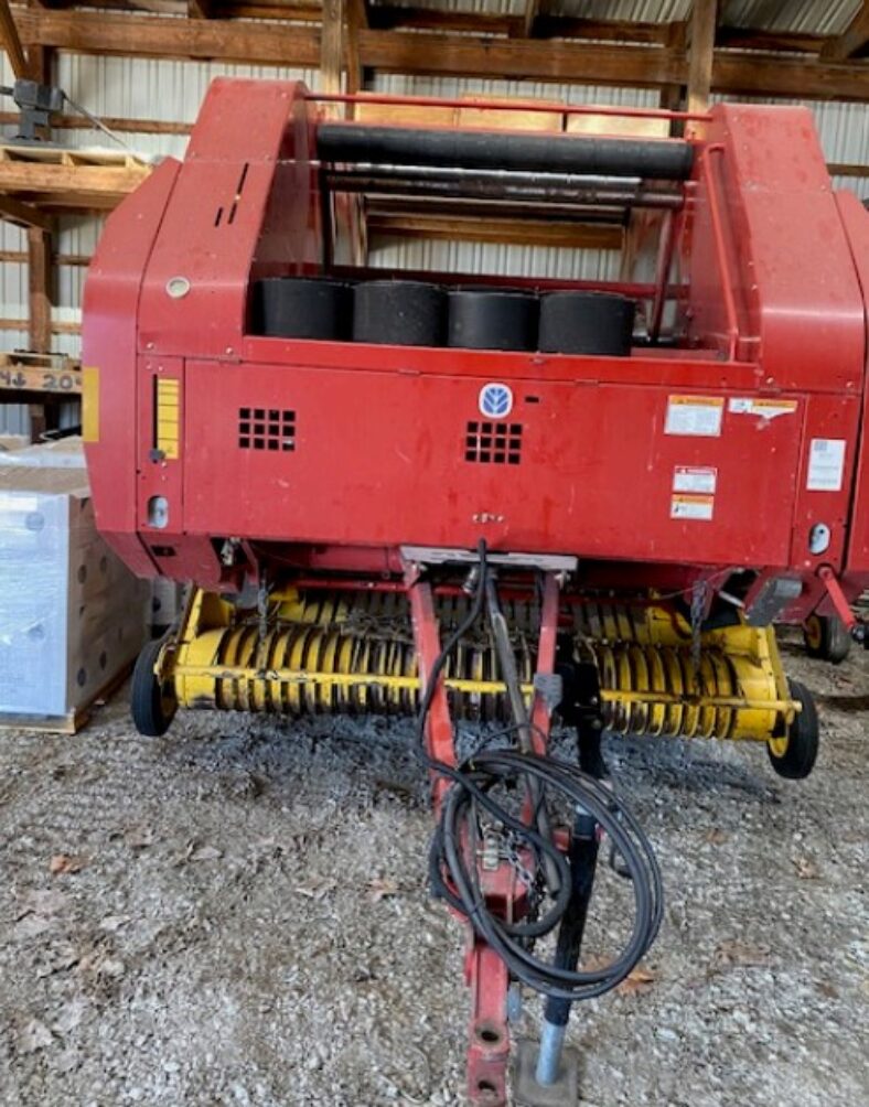 [Auction]: 2003 New Holland BR780 Baler | Indiana | damaged | CAG