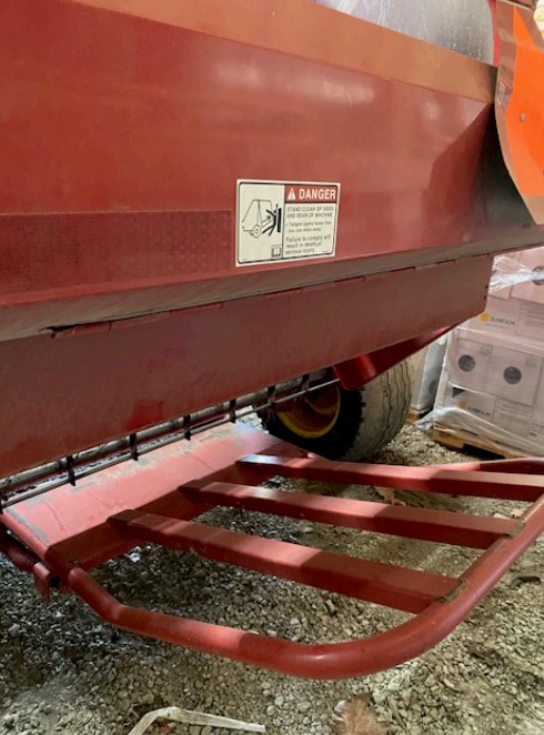 2003 New Holland BR780 Baler - Image 4