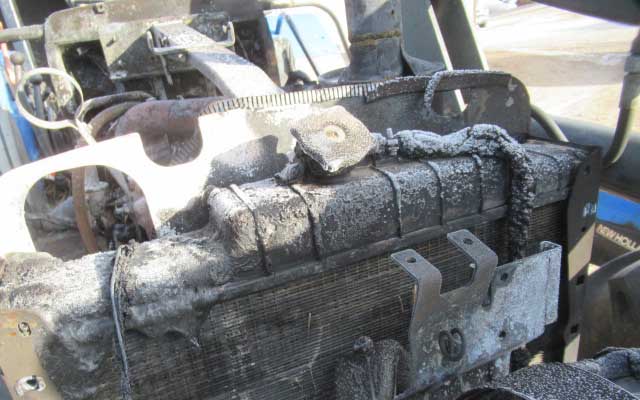 2002 New Holland TL90 Tractor - Image 20