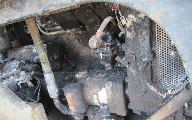 2002 New Holland TL90 Tractor - Image 24