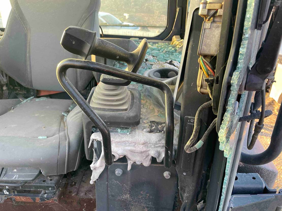 2022 Deere 750L Crawler Dozer - Image 24