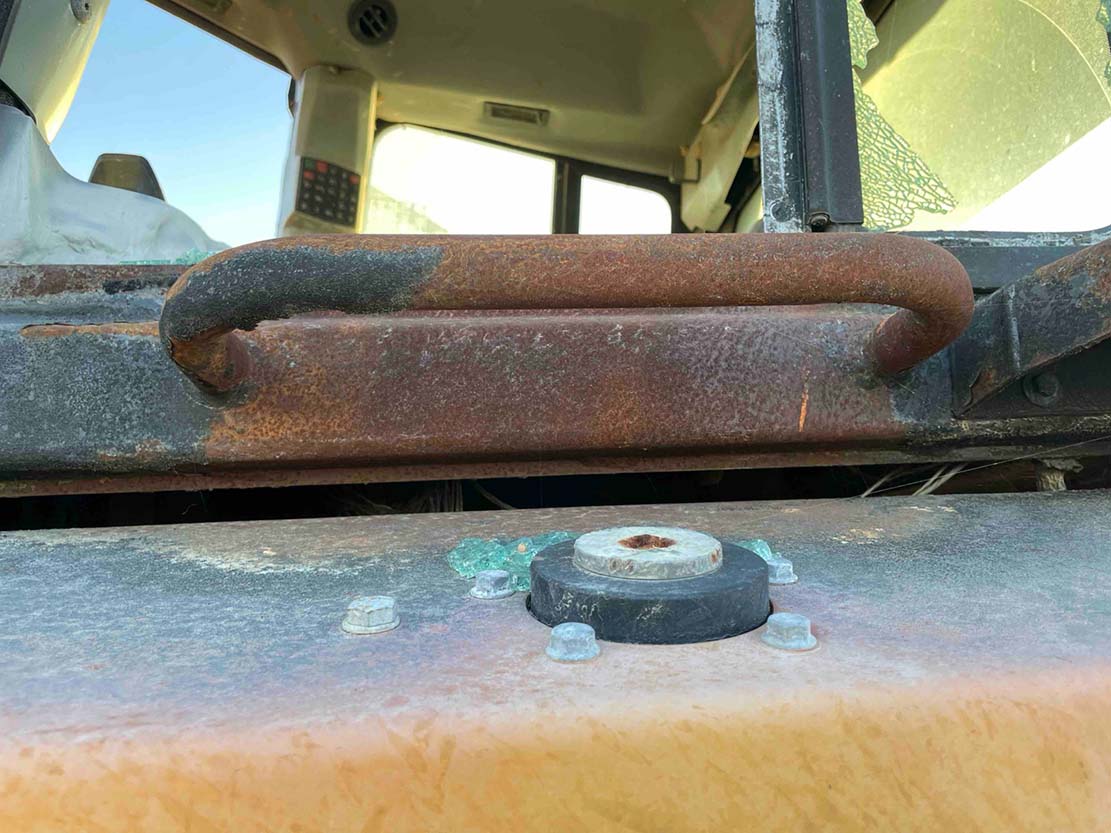 2022 Deere 750L Crawler Dozer - Image 26