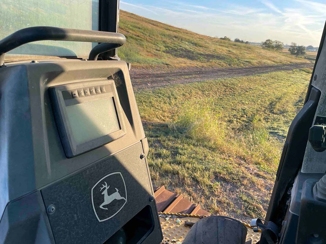 2022 Deere 750L Crawler Dozer - Image 28