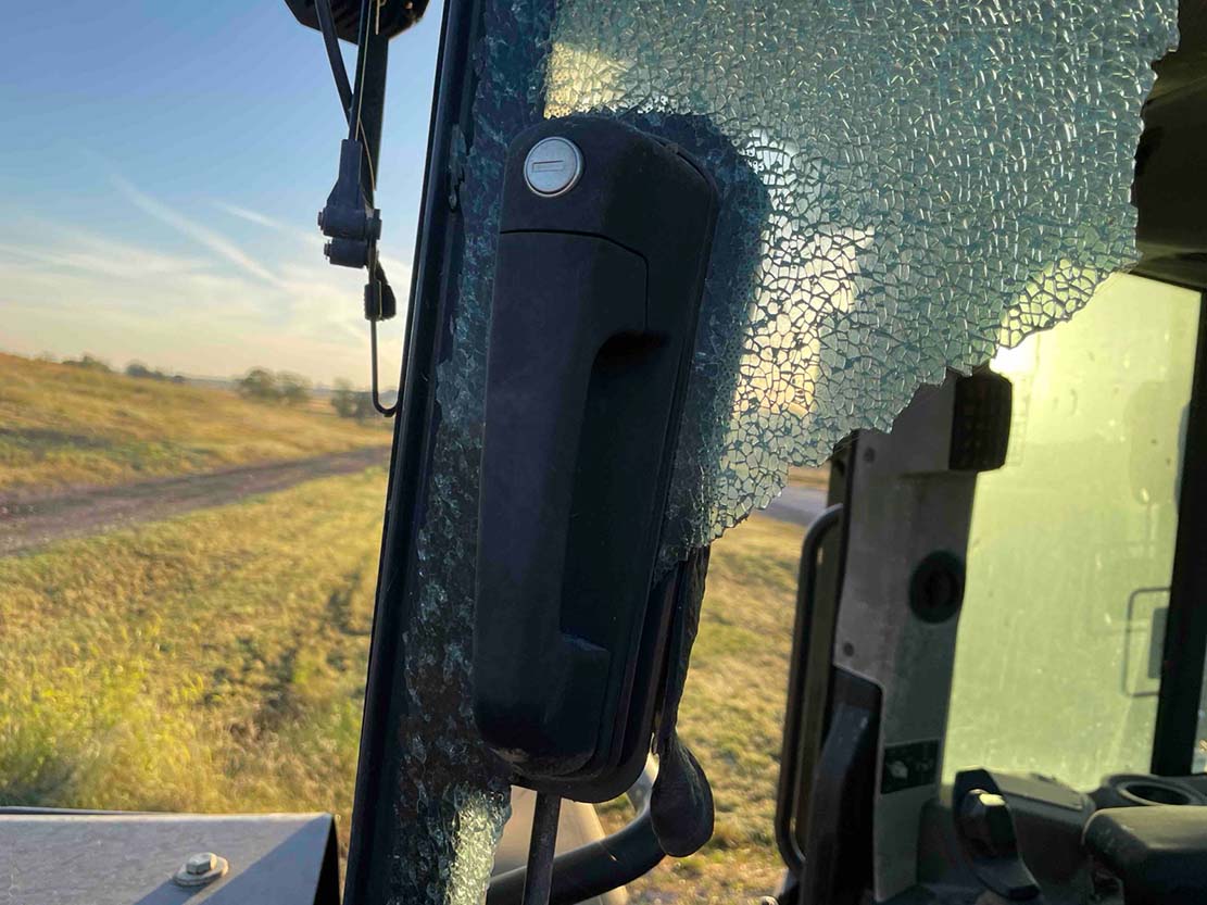 2022 Deere 750L Crawler Dozer - Image 32