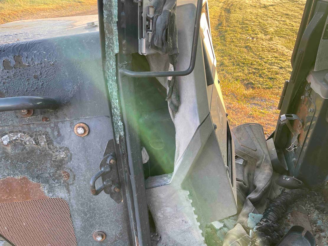 2022 Deere 750L Crawler Dozer - Image 35