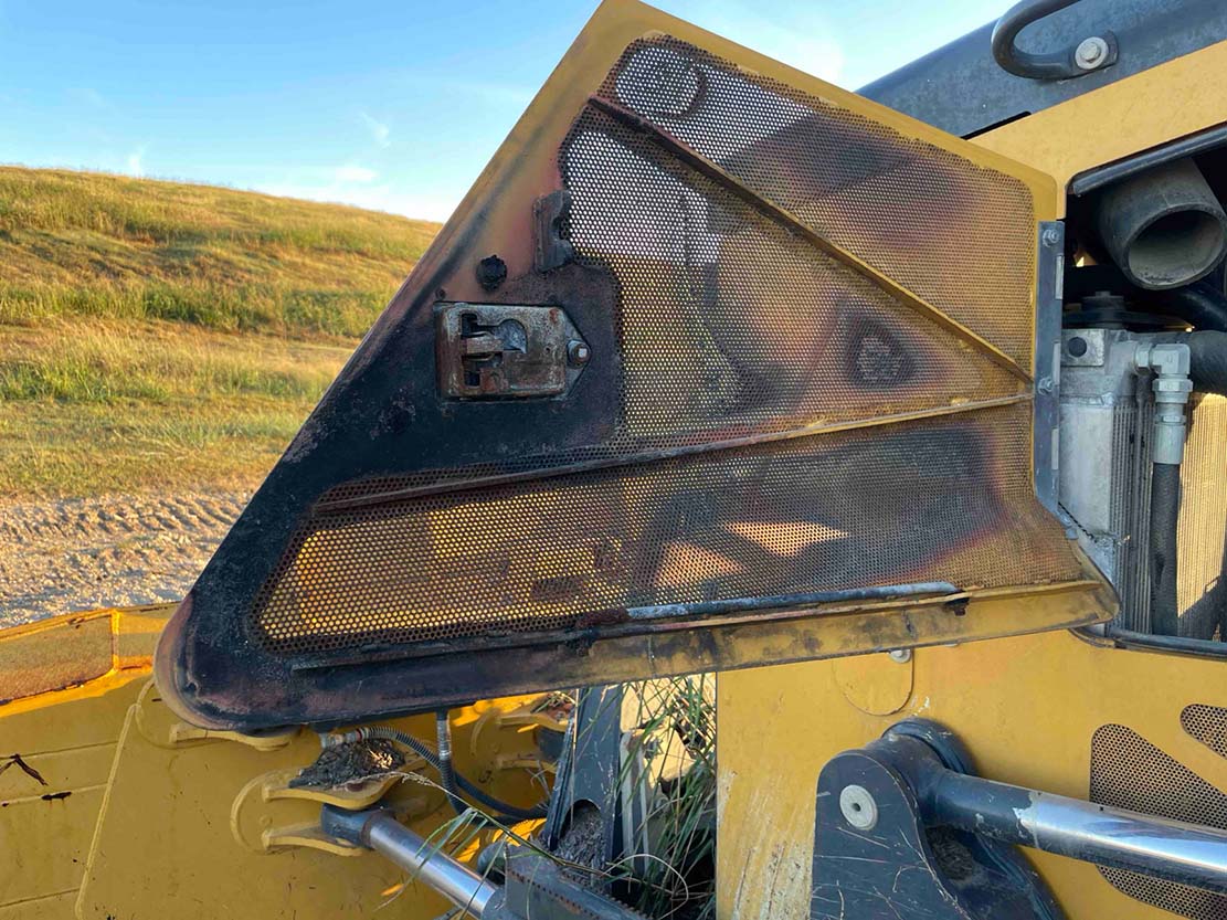 2022 Deere 750L Crawler Dozer - Image 40