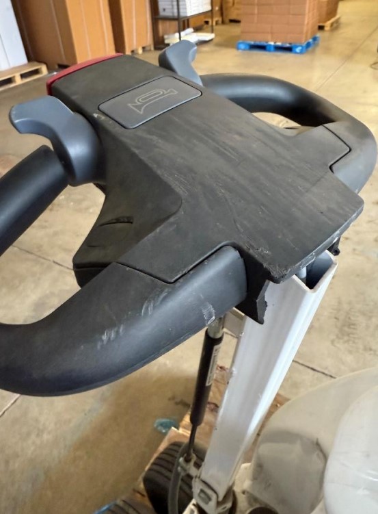 2019 SGL UVC180 Turf Machine - Image 13