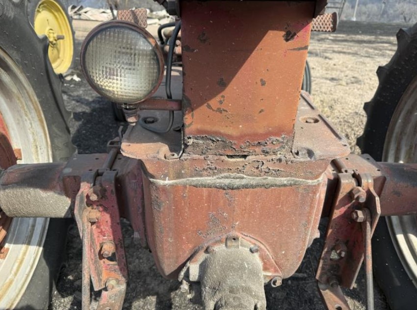 1953 CASE IH Super M Tractor - Image 7