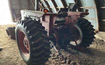 1980 CASE IH 686 Tractor - Image 2