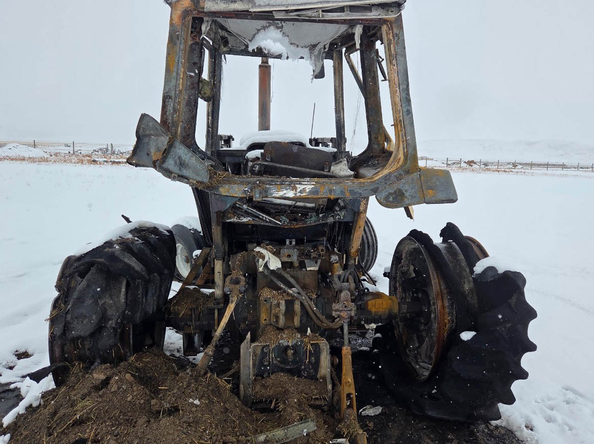 1980 Ford TW10 Tractor - Image 2