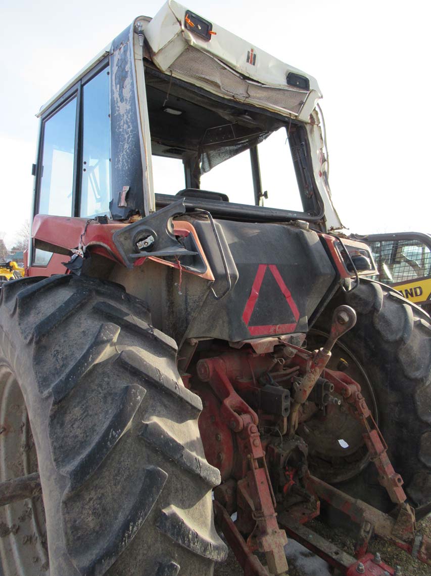 1980 International Harvester 1086 Tractor - Image 2