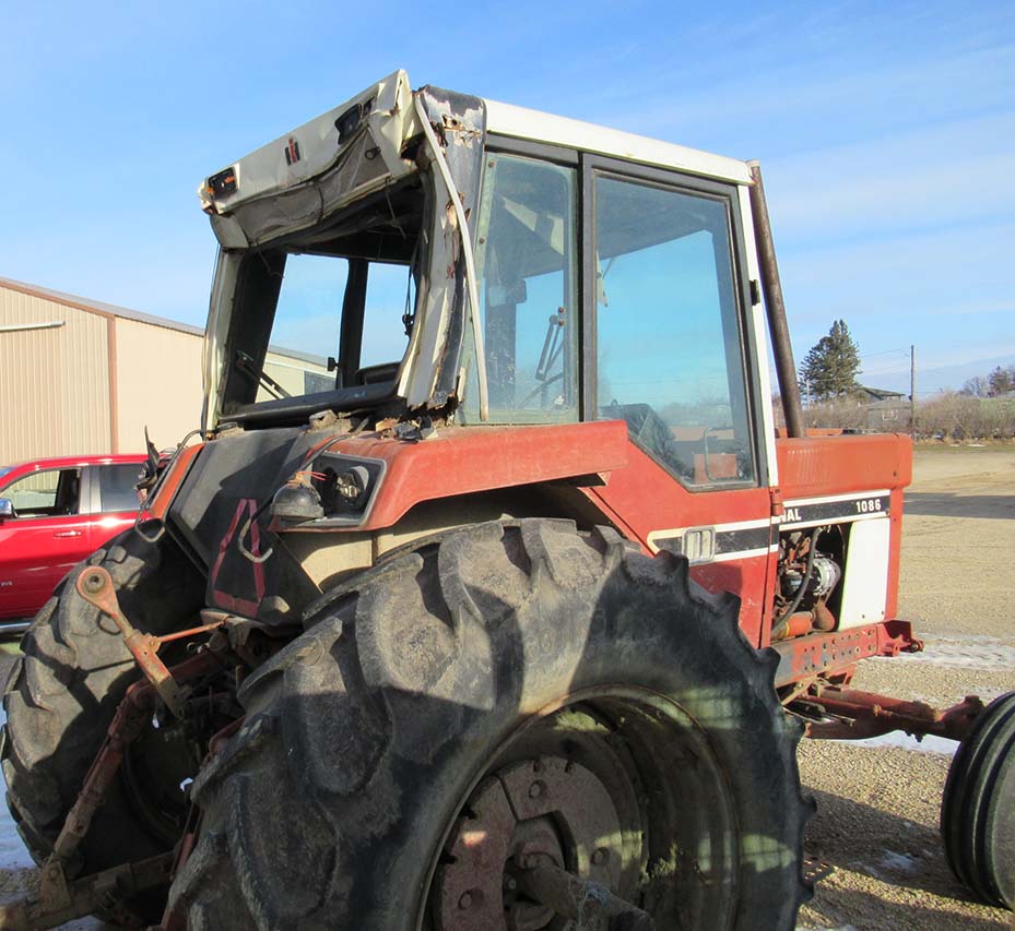 1980 International Harvester 1086 Tractor - Image 3