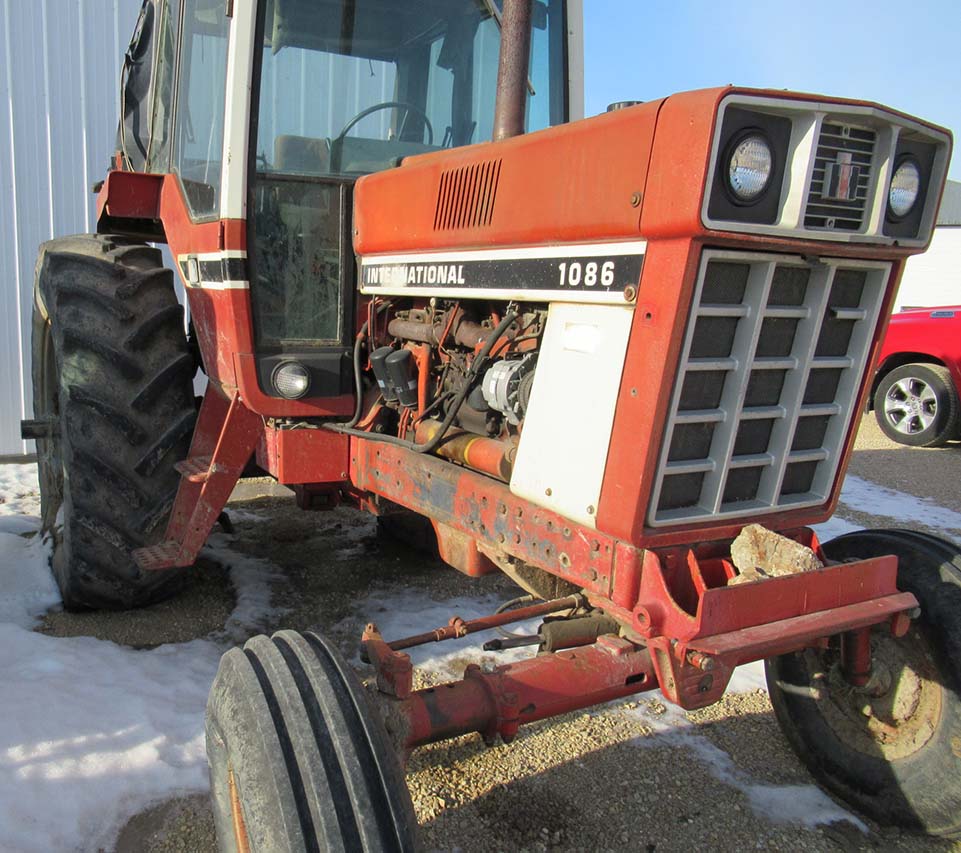 1980 International Harvester 1086 Tractor - Image 4