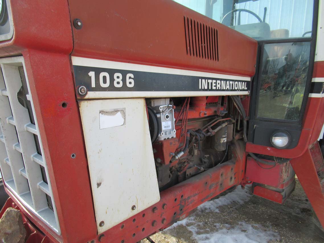 1980 International Harvester 1086 Tractor - Image 6