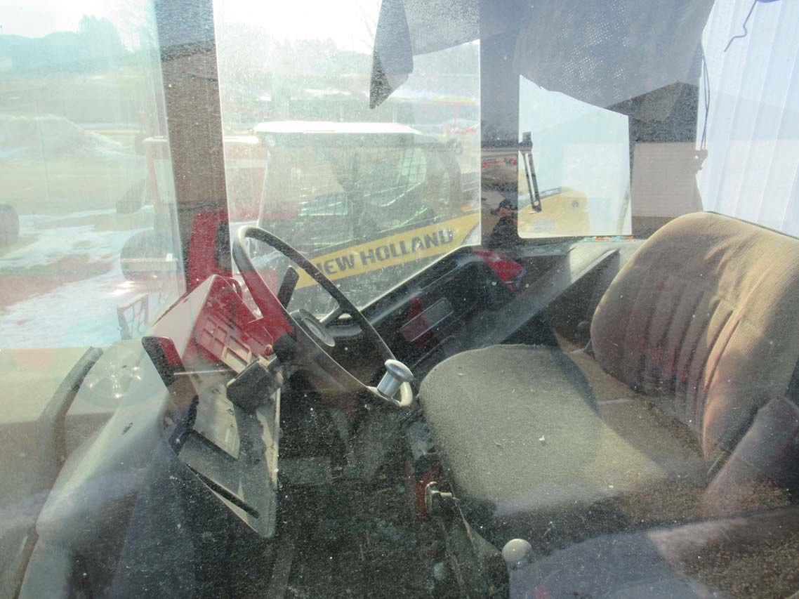 1980 International Harvester 1086 Tractor - Image 8