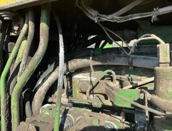 1981 John Deere 8440 Tractor - Image 9