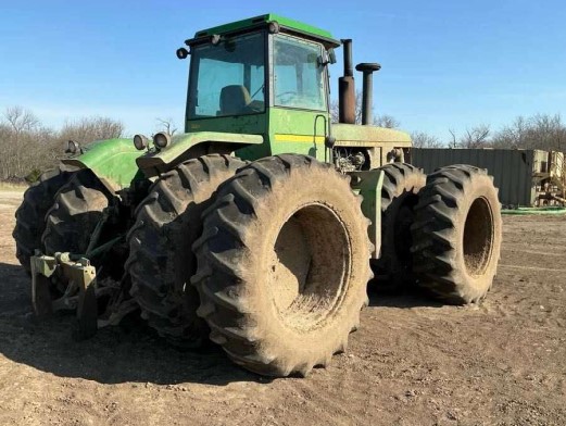 1981 John Deere 8440 Tractor - Image 4