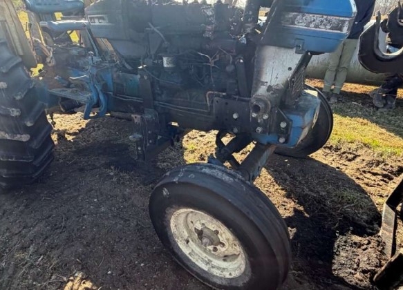 1985 Ford 5610 Tractor - Image 8