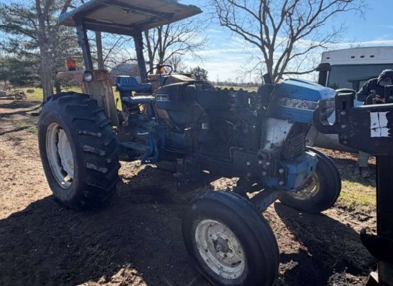 1985 Ford 5610 Tractor - Image 9