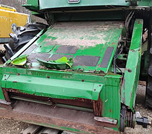 1989 John Deere 9500 Combine - Image 13