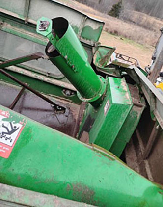 1989 John Deere 9500 Combine - Image 7