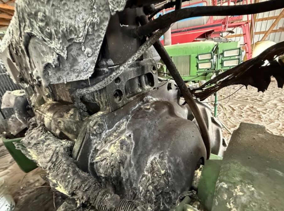 1996 John Deere 8400 Tractor - Image 13