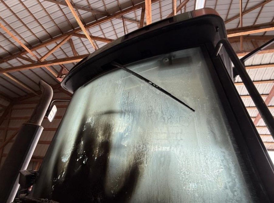 1996 John Deere 8400 Tractor - Image 16