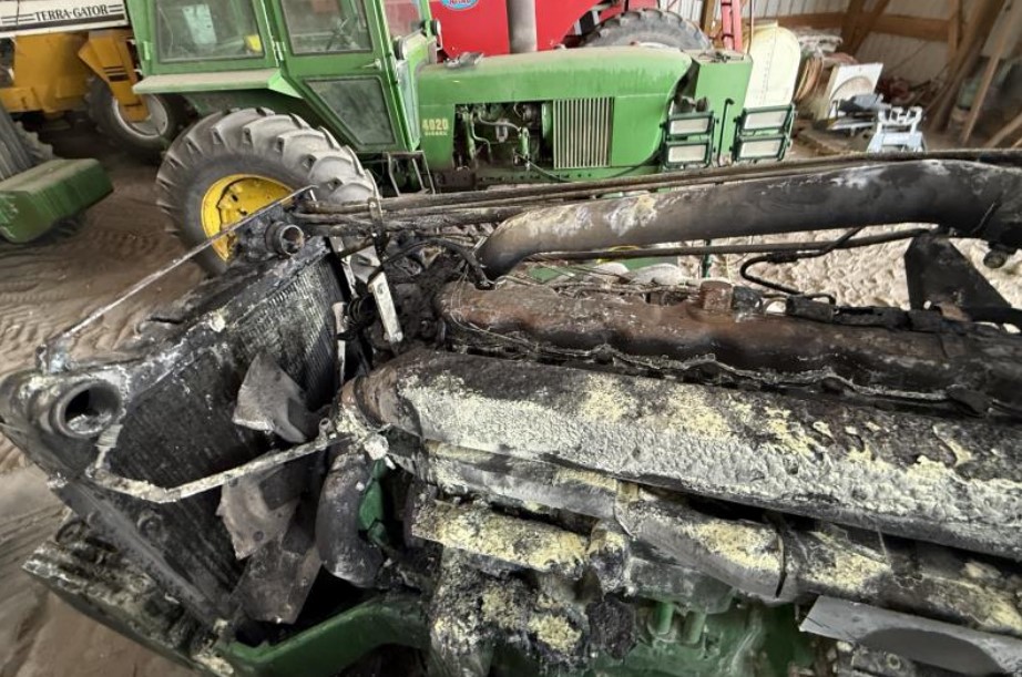 1996 John Deere 8400 Tractor - Image 17