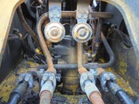 1998 Komatsu PC220 LC-6LE Excavator - Image 11