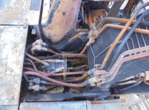 1998 Komatsu PC220 LC-6LE Excavator - Image 15