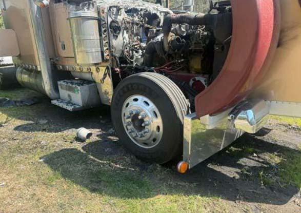 1999 Peterbilt 379 - Image 9