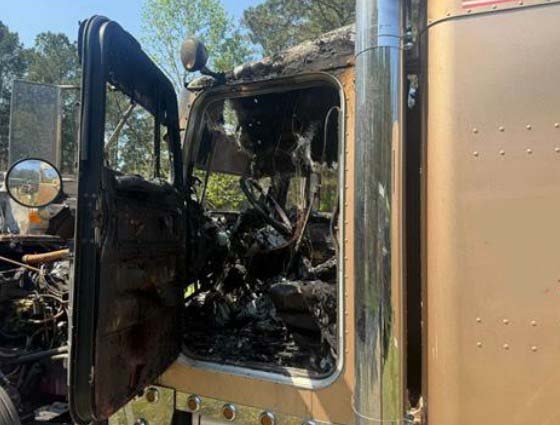 1999 Peterbilt 379 - Image 15