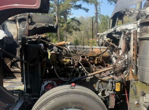 1999 Peterbilt 379 - Image 16