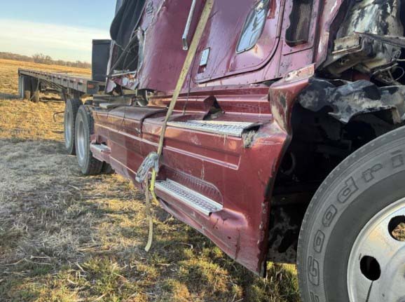 2000 International 9400 - Image 3