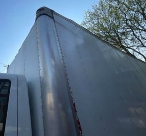 2003 International 4300 Box Truck - Image 16