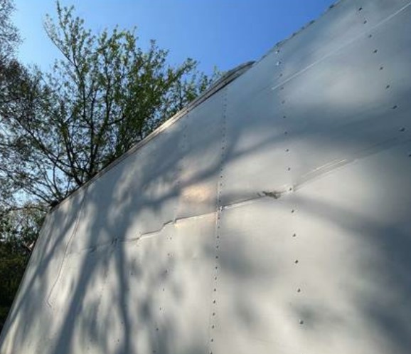 2003 International 4300 Box Truck - Image 17